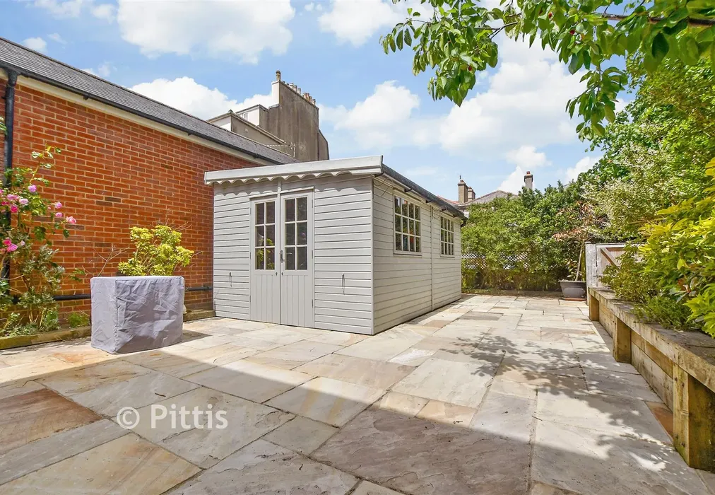 Patio / Decking - Garfield Road, Ryde, Isle of Wight - Wards of Kent