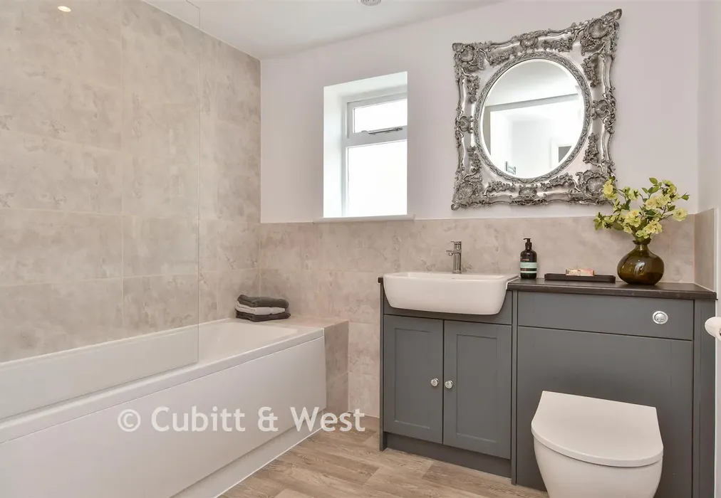 Bathroom - Arundel Road, Peacehaven, East Sussex - Wards of Kent