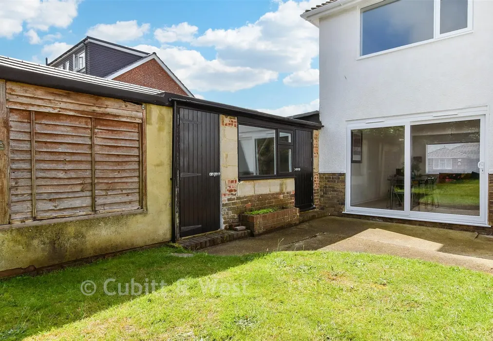 Rear Garden - Arundel Road, Peacehaven, East Sussex - Wards of Kent