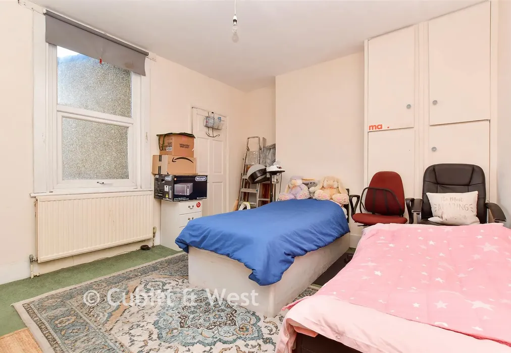 Bedroom - The Retreat, Thornton Heath, Surrey - Wards of Kent