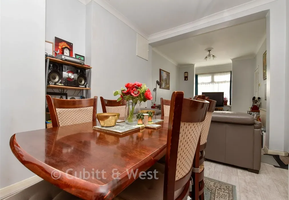 Dining Area - The Retreat, Thornton Heath, Surrey - Wards of Kent
