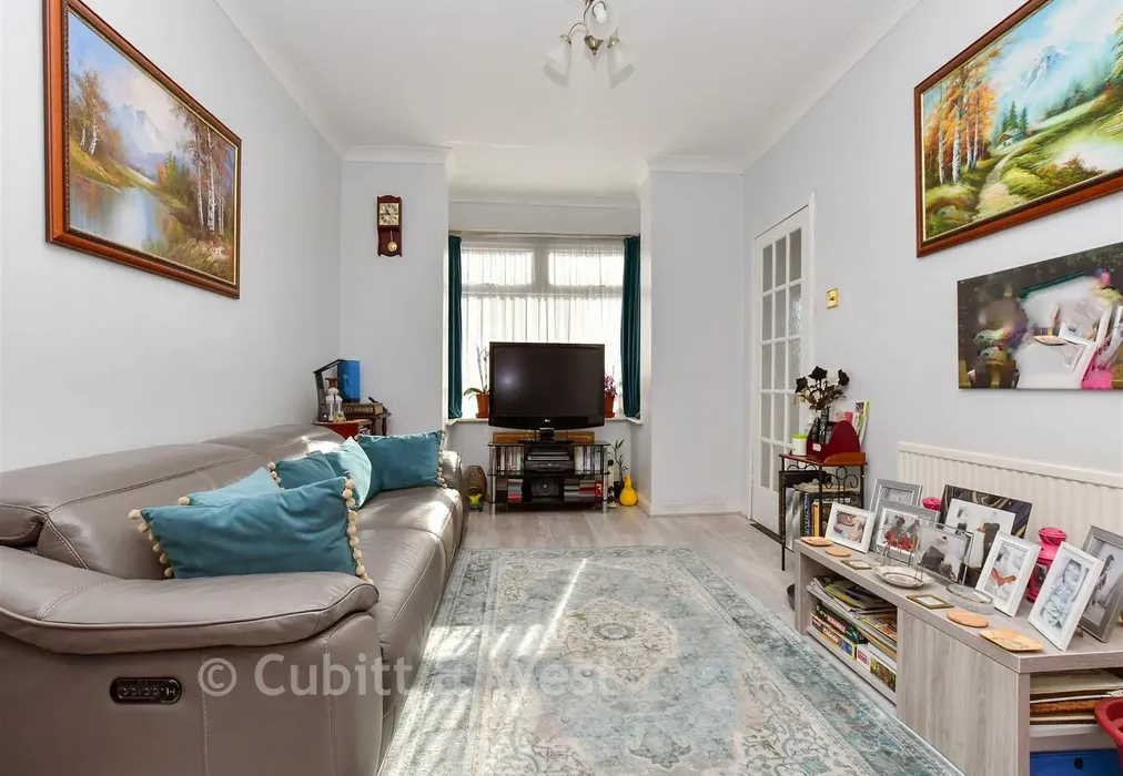 Lounge - The Retreat, Thornton Heath, Surrey - Wards of Kent