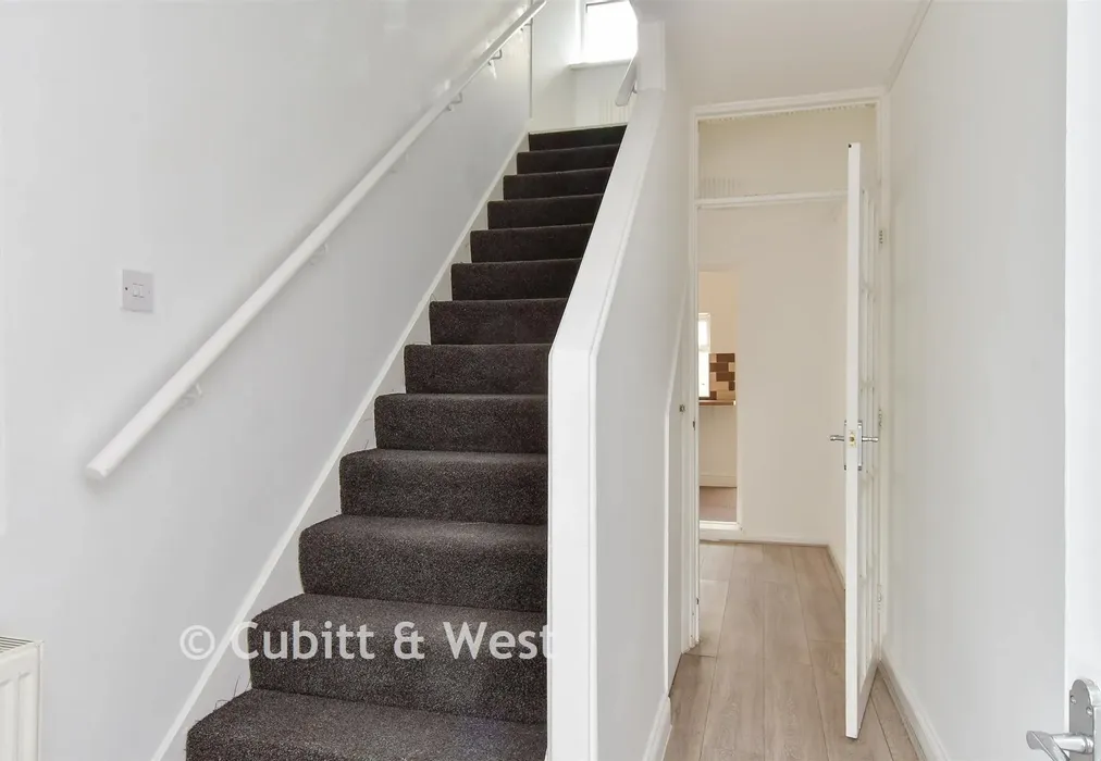 Entrance Hall - Sandhurst Avenue, Woodingdean, Brighton, East Sussex - Wards of Kent