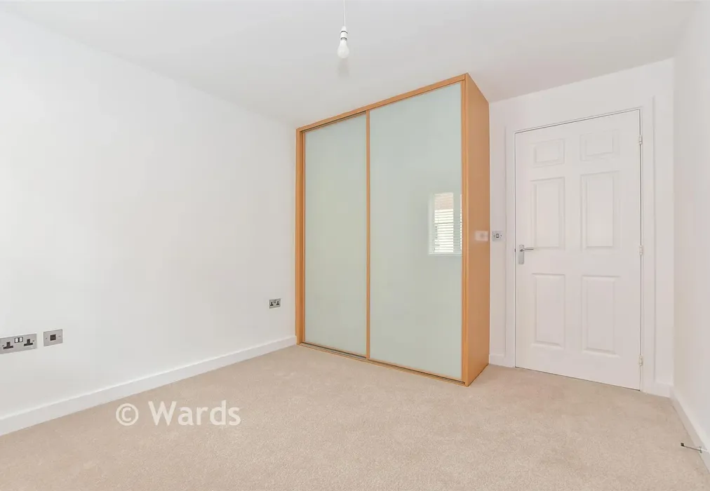 Bedroom 1 - Brigadier Gardens, Ashford, Kent - Wards of Kent