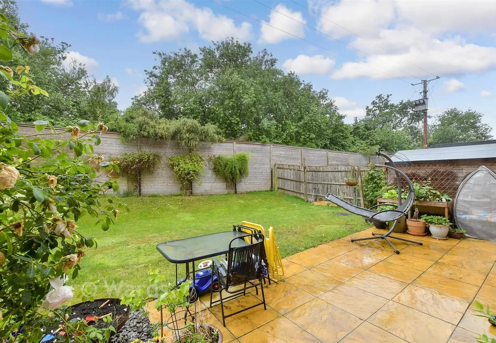 Rear Garden - Limes Place, Upper Harbledown, Canterbury, Kent - Wards of Kent