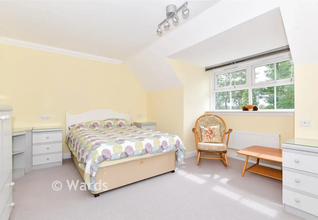 Bedroom 1 - Mill Bank, Tonbridge, Kent - Wards of Kent