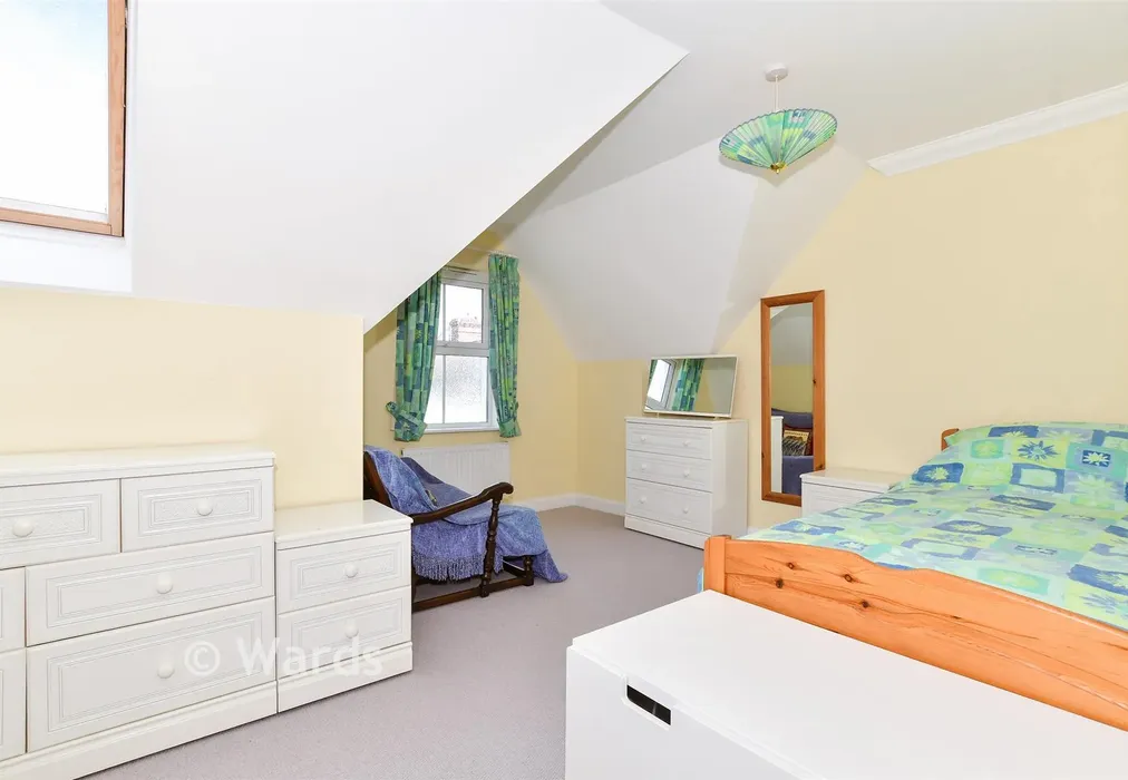 Bedroom 3 - Mill Bank, Tonbridge, Kent - Wards of Kent