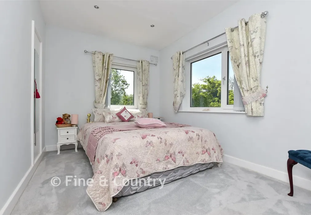 Bedroom 3 - Wolverton Hill, Alkham, Dover, Kent - Wards of Kent