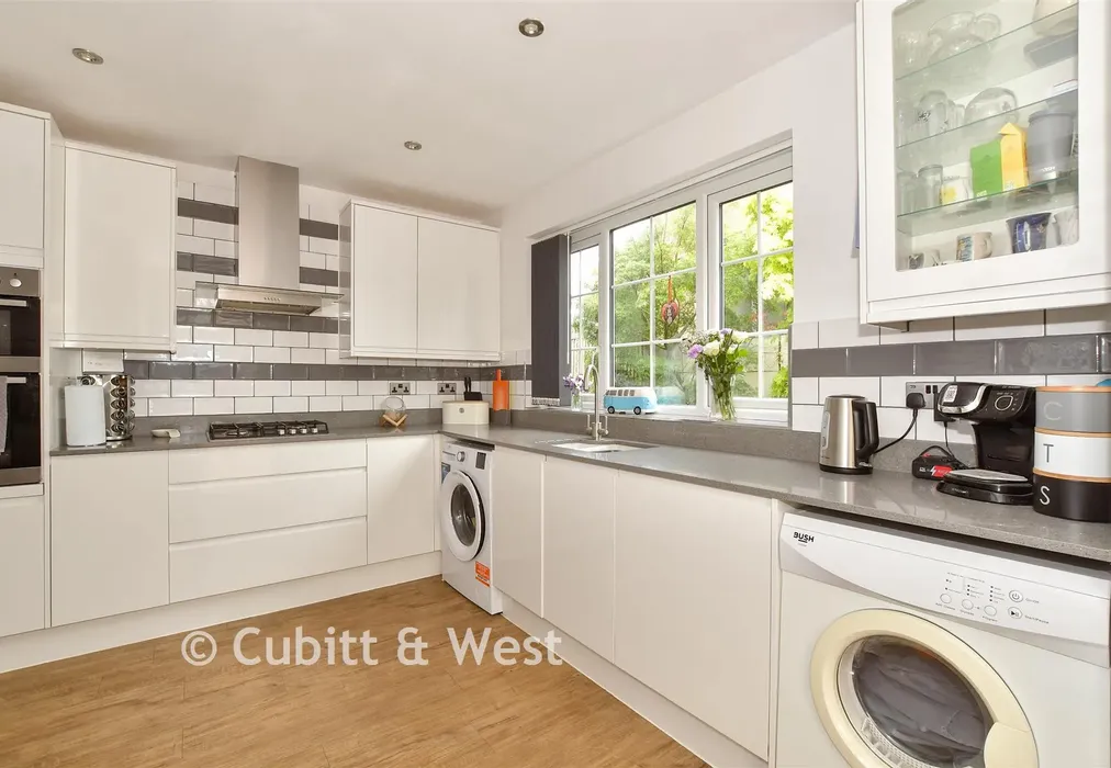 Kitchen - Stewards Rise, Arundel, West Sussex - Wards of Kent