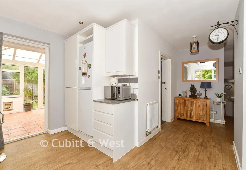 Kitchen - Stewards Rise, Arundel, West Sussex - Wards of Kent