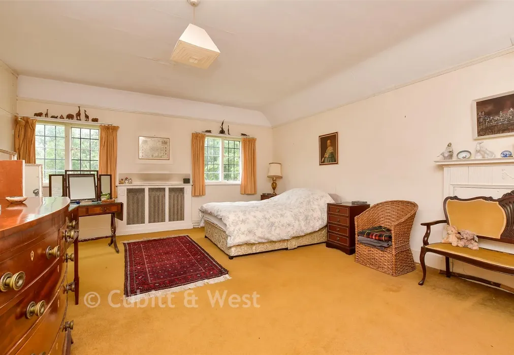 Bedroom 1 - Rook Lane, Chaldon, Caterham, Surrey - Wards of Kent