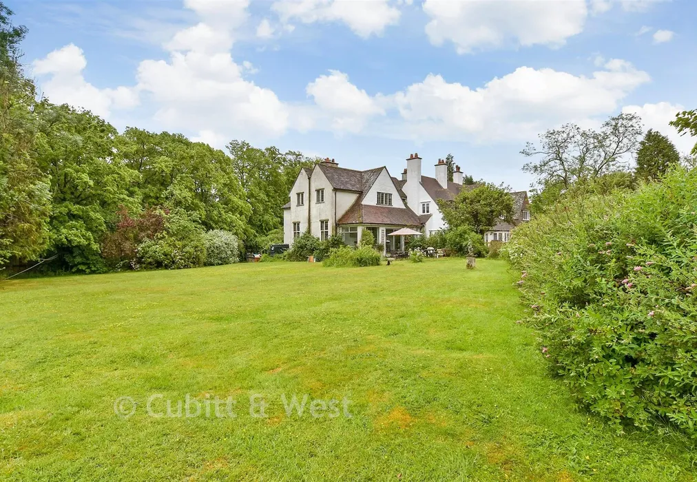 Rear Garden - Rook Lane, Chaldon, Caterham, Surrey - Wards of Kent