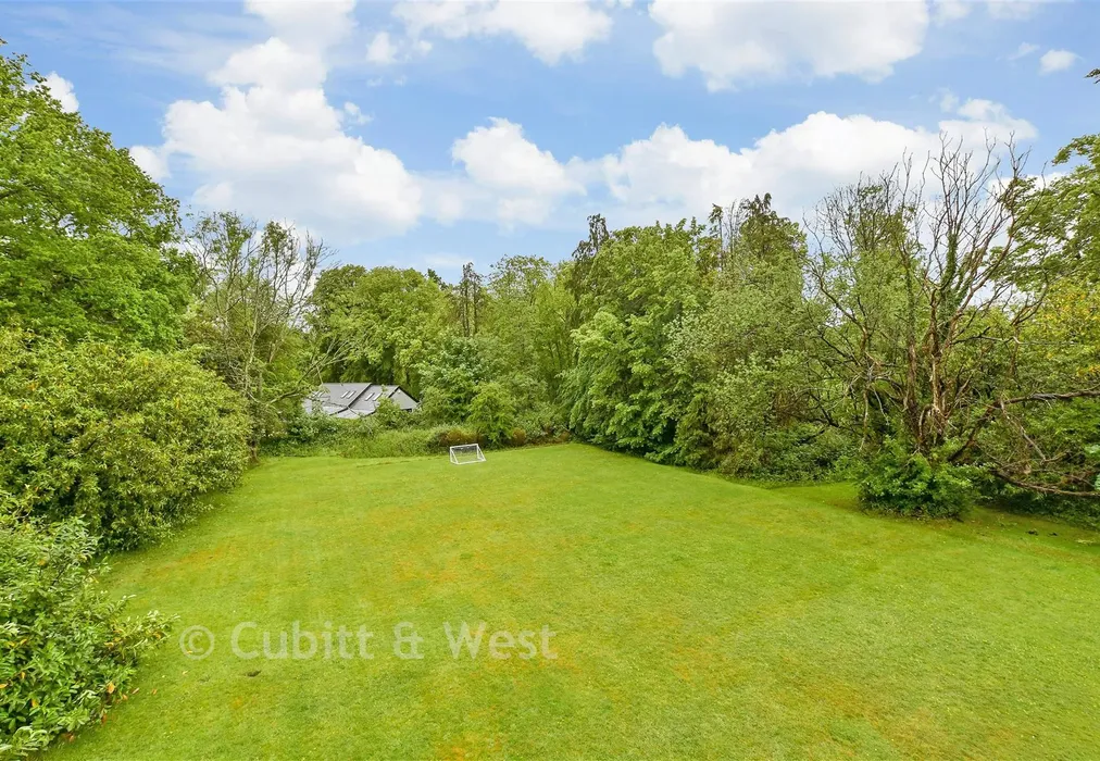 Rear Garden - Rook Lane, Chaldon, Caterham, Surrey - Wards of Kent