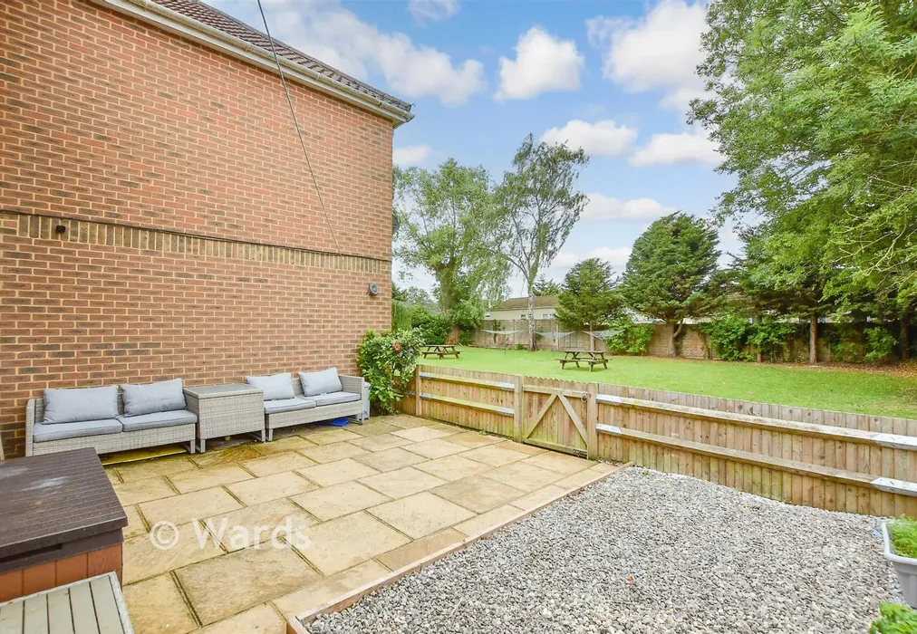 Rear Garden - London Road, West Kingsdown, Sevenoaks, Kent - Wards of Kent