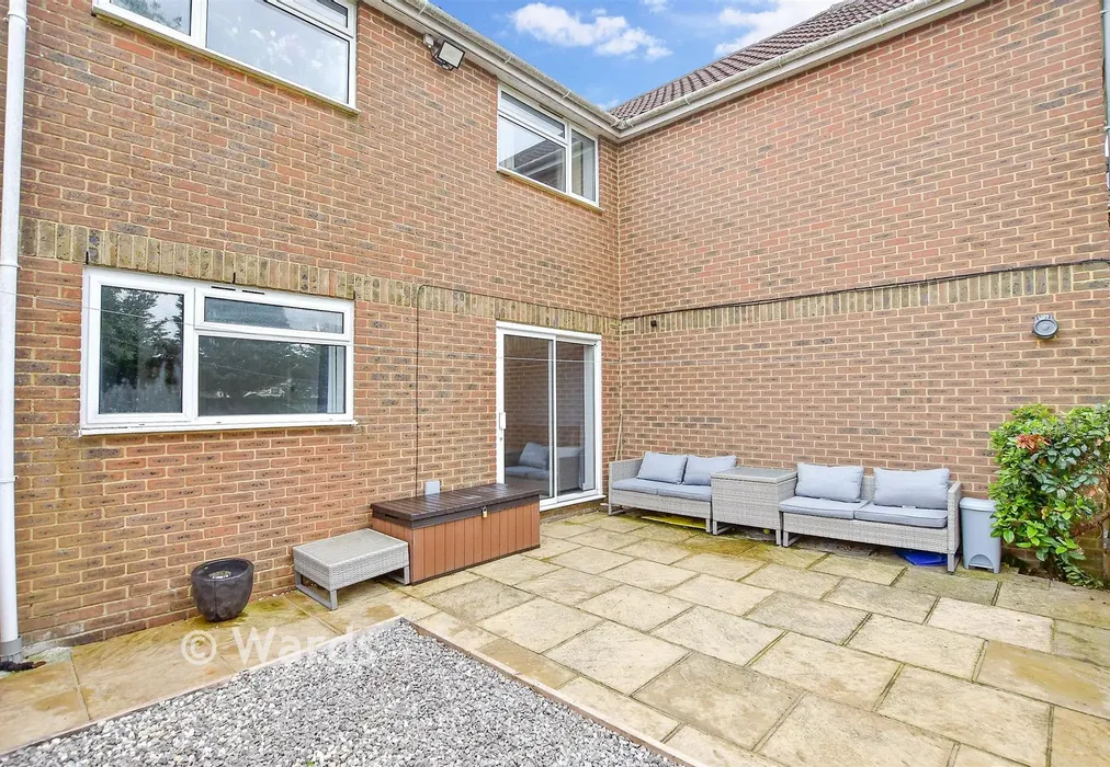 Rear Garden - London Road, West Kingsdown, Sevenoaks, Kent - Wards of Kent