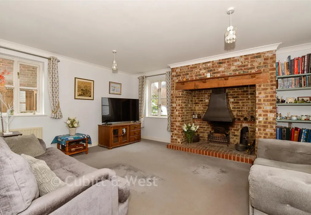 Lounge - Mill Mead, Ashington, Pulborough, West Sussex - Wards of Kent