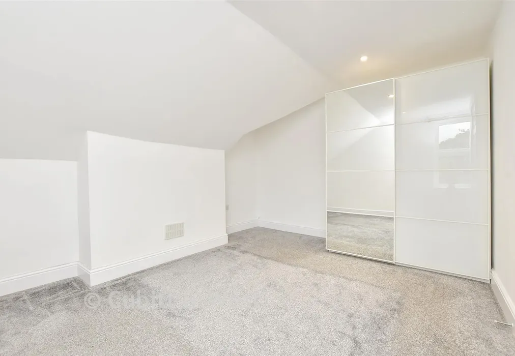 Bedroom - North Street, Carshalton, Surrey - Wards of Kent