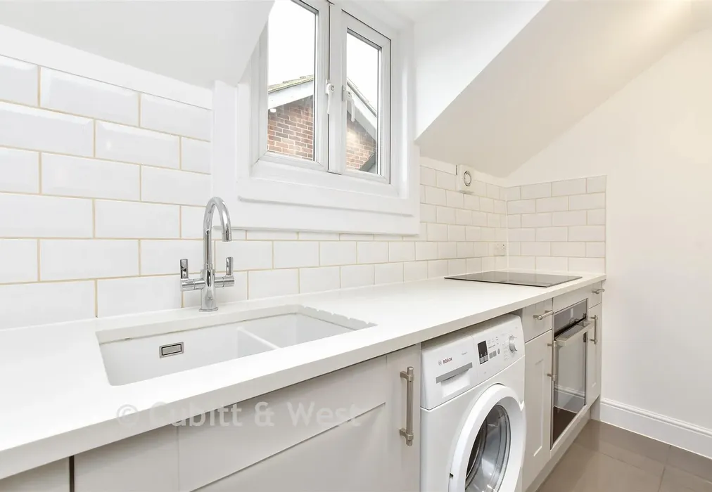 Living Room / Kitchen - North Street, Carshalton, Surrey - Wards of Kent