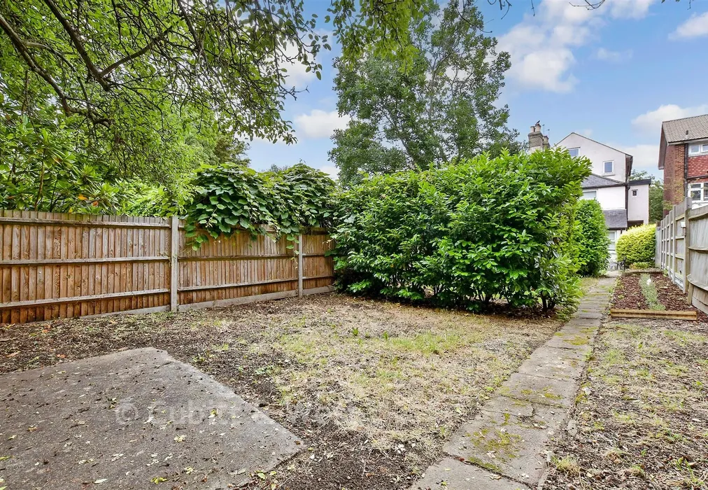 Rear Garden - North Street, Carshalton, Surrey - Wards of Kent