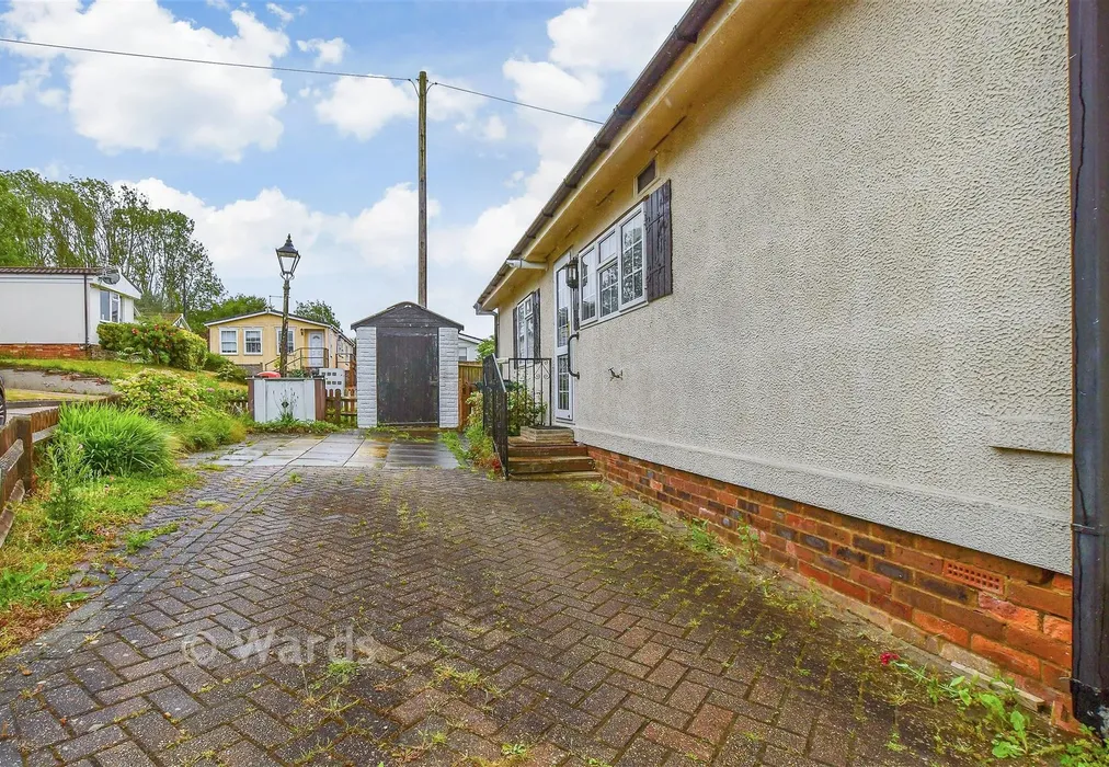 Driveway/Parking - Charing, Ashford, Kent - Wards of Kent