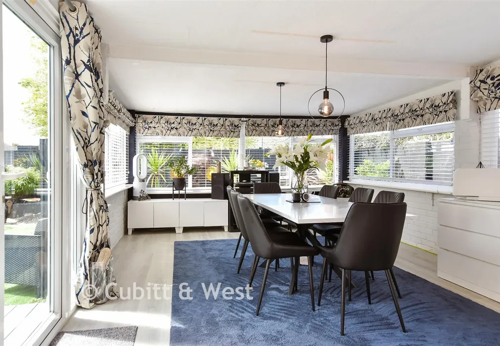 Conservatory - Merton Close, Bognor Regis, West Sussex - Wards of Kent