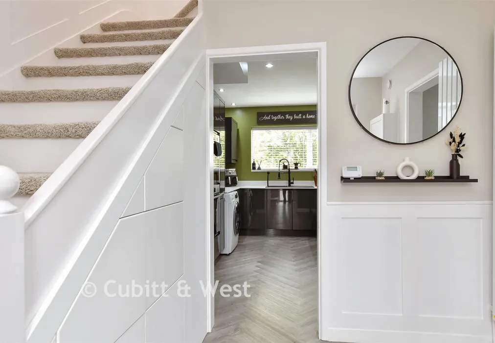 Internal Feature - Merton Close, Bognor Regis, West Sussex - Wards of Kent