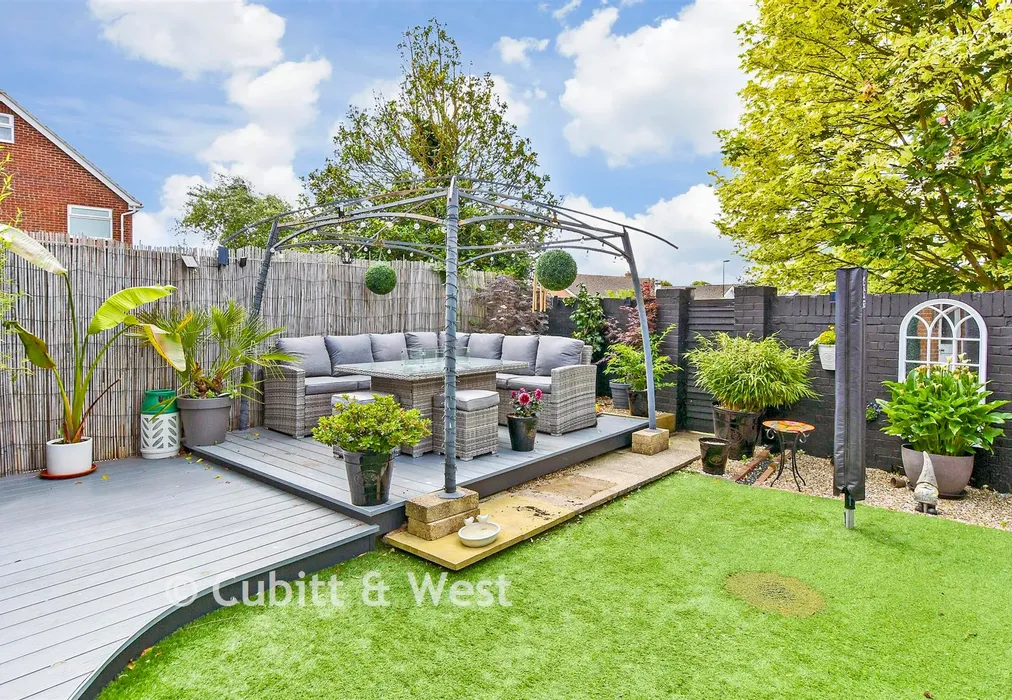 Rear Garden - Merton Close, Bognor Regis, West Sussex - Wards of Kent