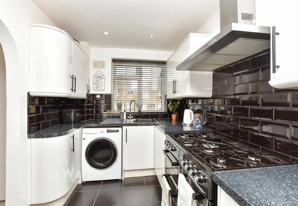Kitchen - Coventry Close, Strood, Rochester, Kent - Wards of Kent