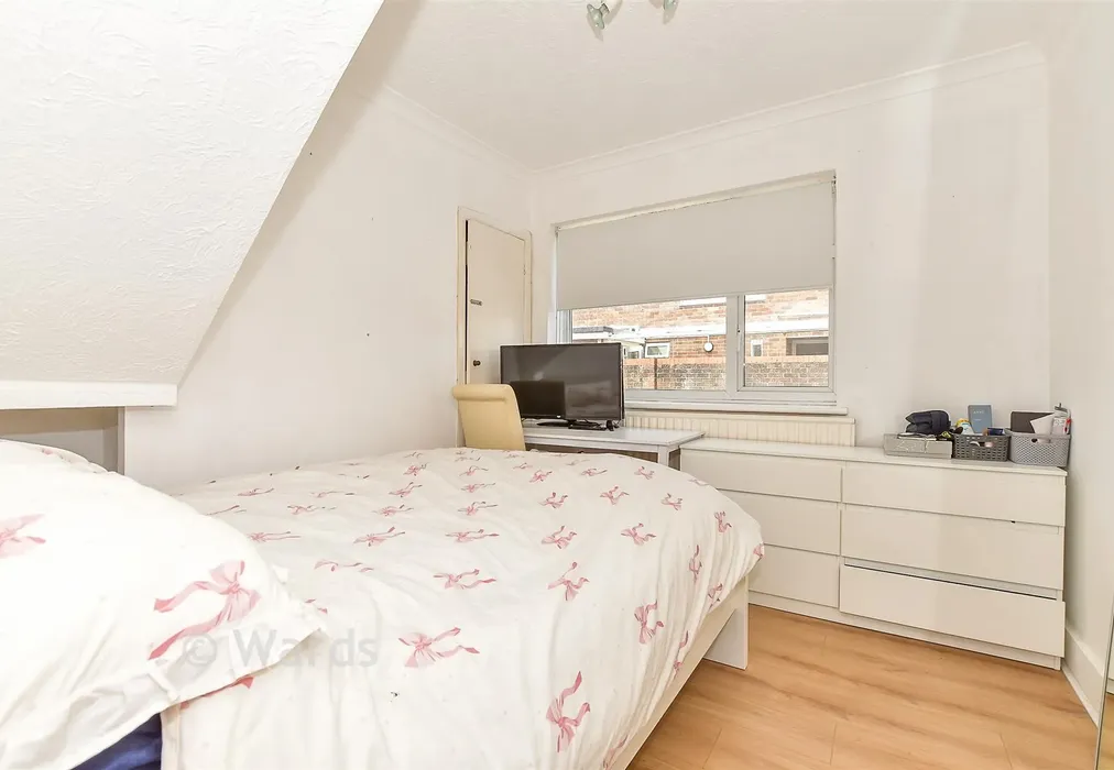 Bedroom 4 - Higham Lane, Tonbridge, Kent - Wards of Kent