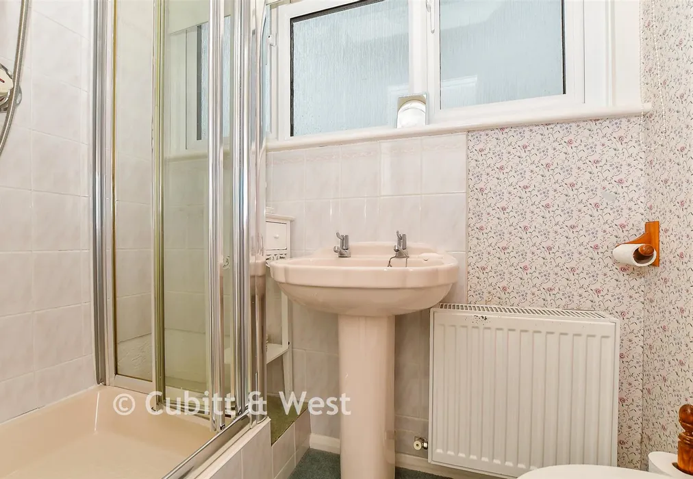 Shower Room - Olives Meadow, Uckfield, East Sussex - Wards of Kent