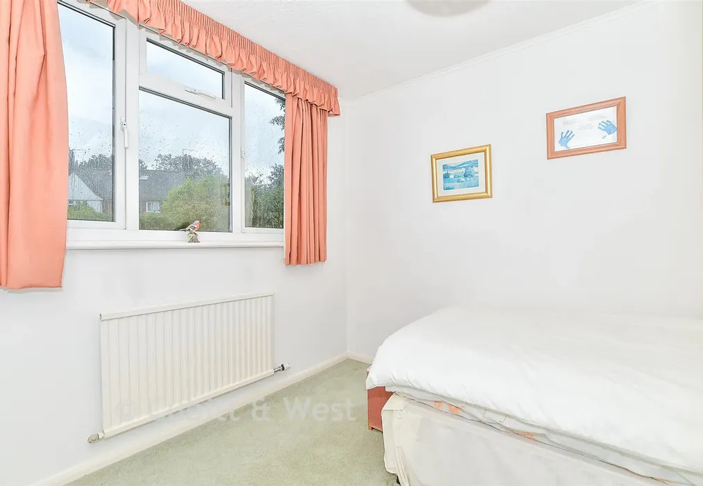 Bedroom 3 - Olives Meadow, Uckfield, East Sussex - Wards of Kent