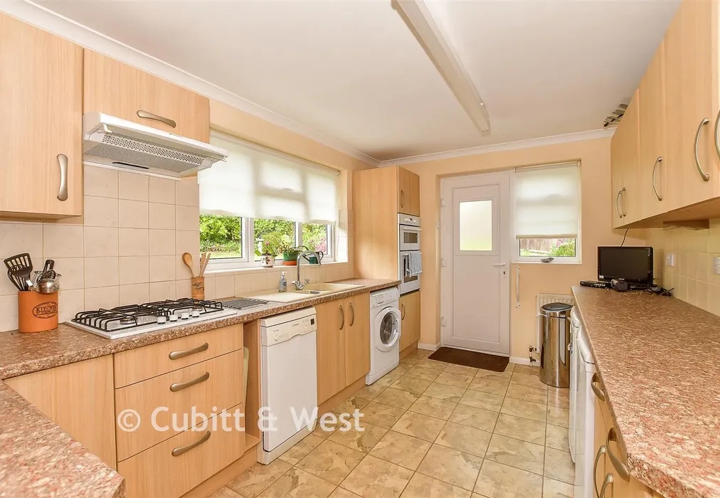Kitchen/Breakfast Room - Olives Meadow, Uckfield, East Sussex - Wards of Kent