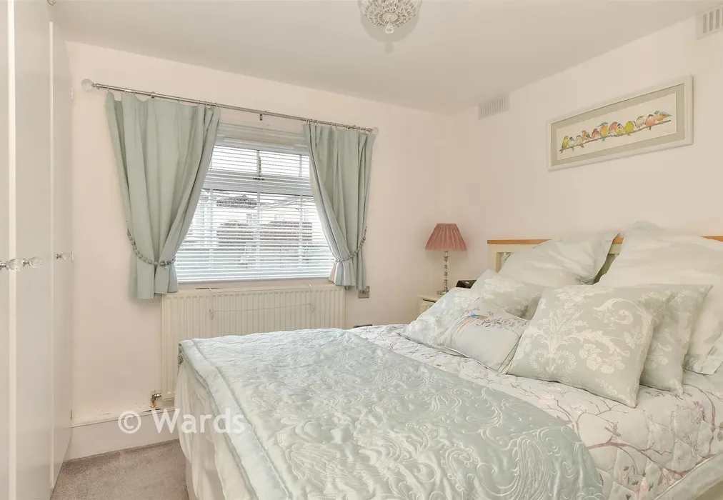 Bedroom 1 - Rye Lane, Otford, Sevenoaks, Kent - Wards of Kent