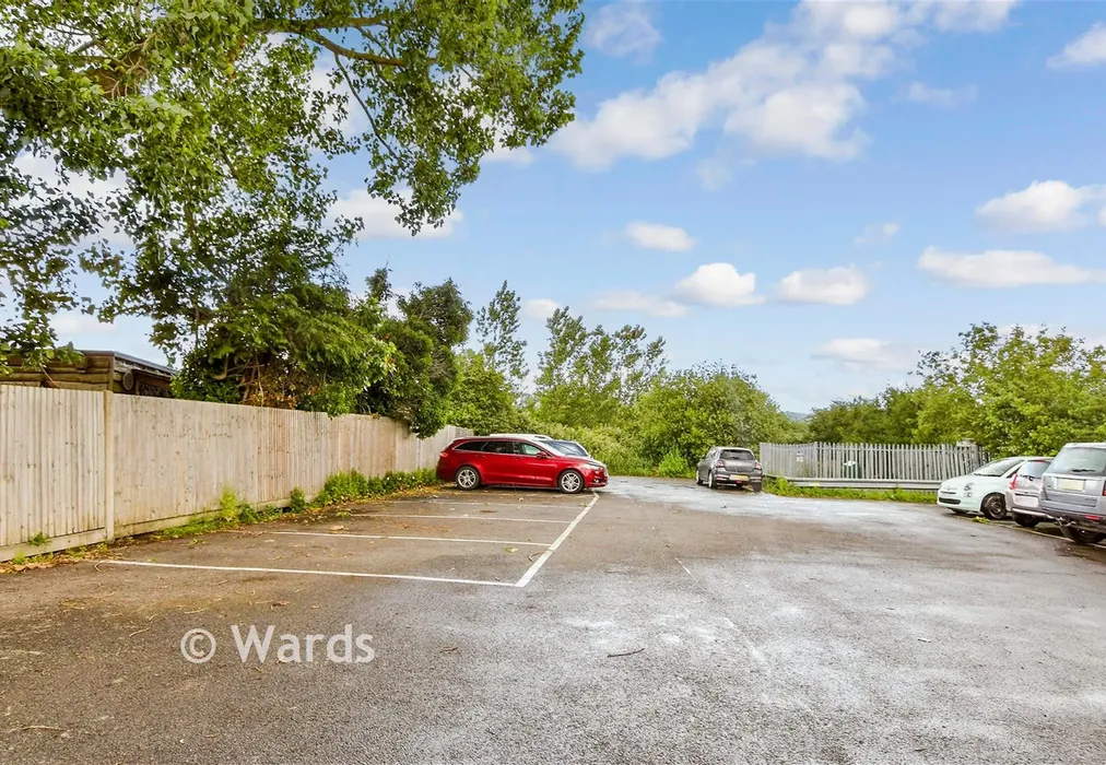 Driveway/Parking 1 - Rye Lane, Otford, Sevenoaks, Kent - Wards of Kent