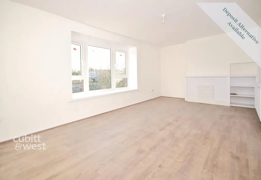 Living Room - Gales Drive, Crawley, RH10 - Wards of Kent