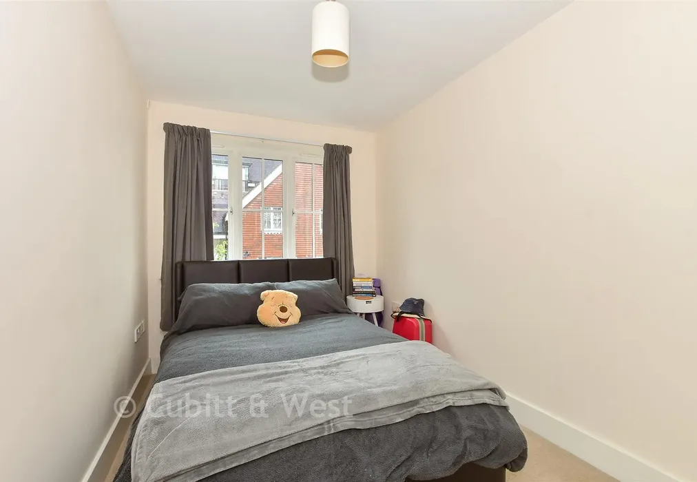 Bedroom 2 - Middle Village, Haywards Heath, West Sussex - Wards of Kent