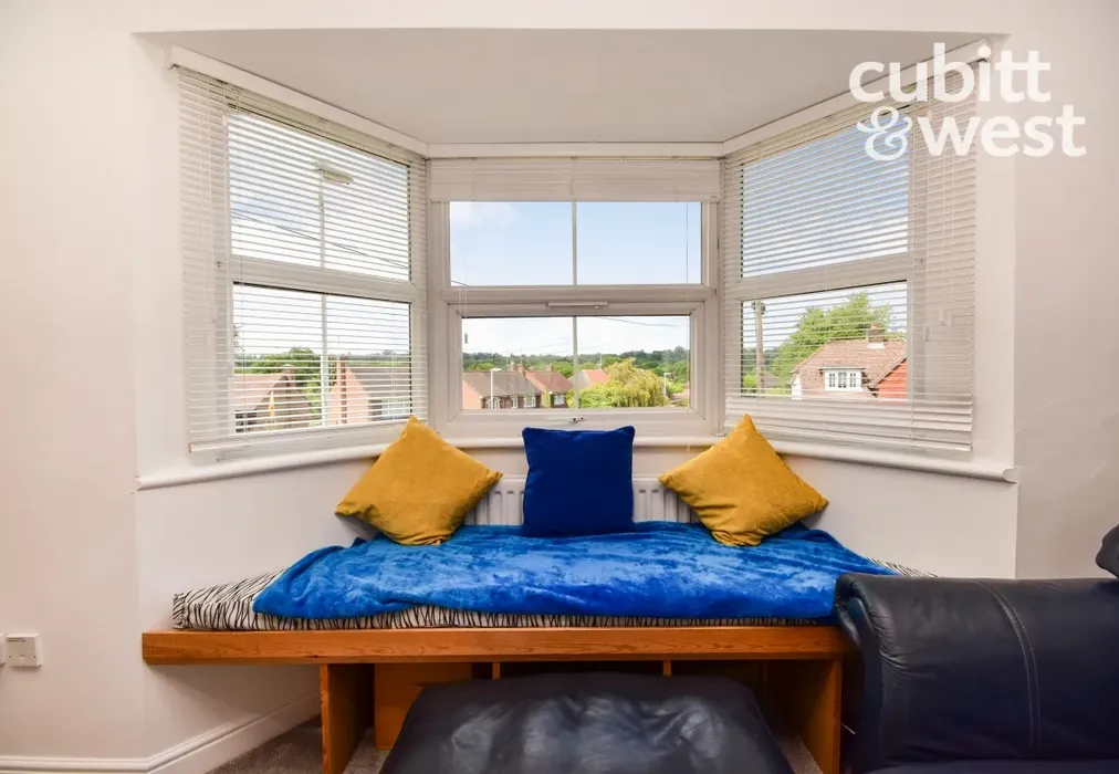 Lifestyle - Dunnings Road, East Grinstead, RH19 - Wards of Kent
