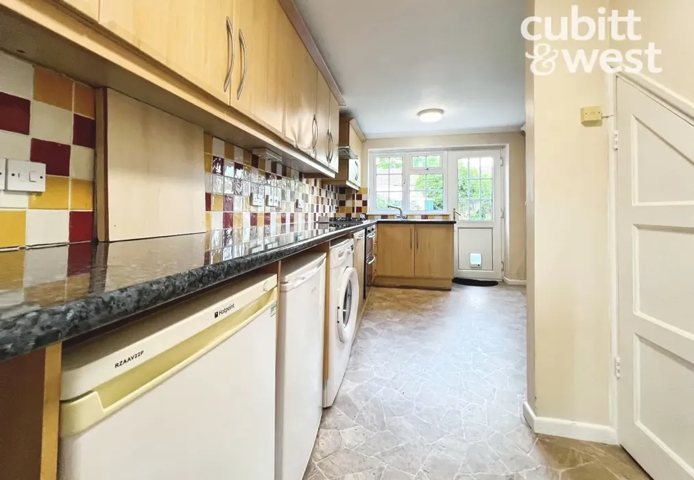 Kitchen - St. Edmund's Close, Crawley, RH11 - Wards of Kent