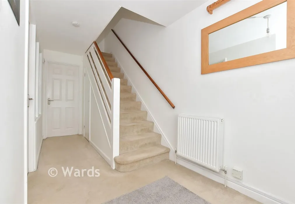 Entrance Hall - Kentmere Avenue, Ramsgate, Kent - Wards of Kent