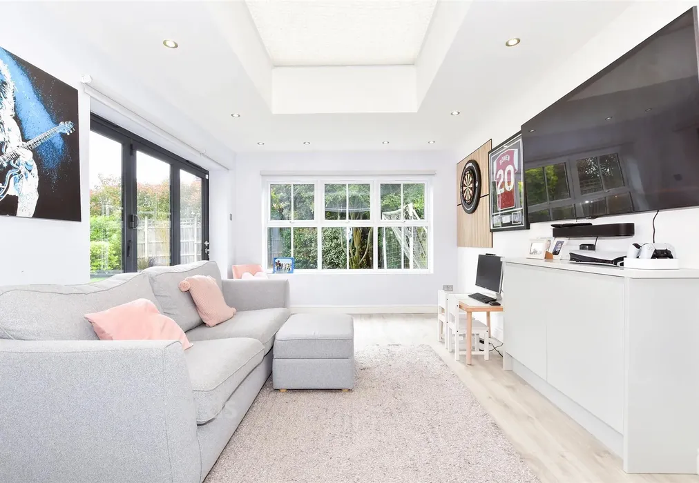 Family Room - Anson Avenue, West Malling, Kent - Wards of Kent