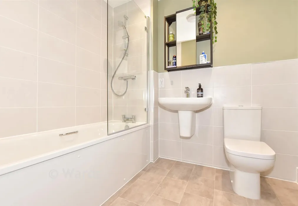 Bathroom - Arras Close, Folkestone, Kent - Wards of Kent