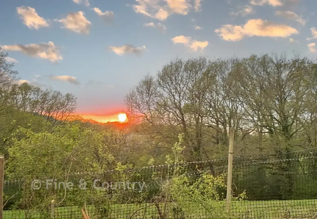 Sunset 2 - Smithers Lane, Cowden, Kent - Wards of Kent