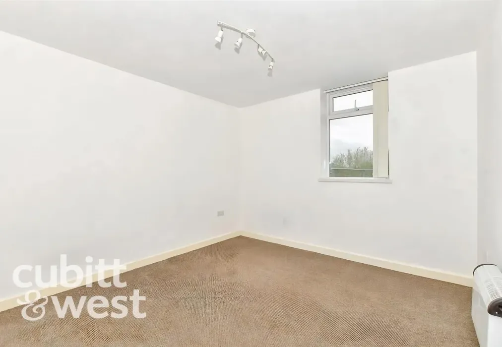  - Greywell Road Havant PO9 - Wards of Kent