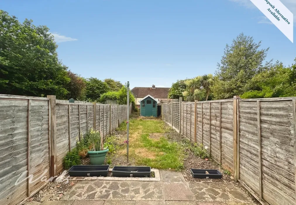 Rear Garden - Tonbridge Road Maidstone ME16 - Wards of Kent