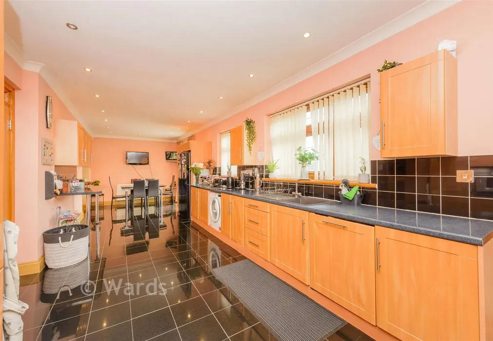 Kitchen - Sun Lane, Gravesend, Kent - Wards of Kent