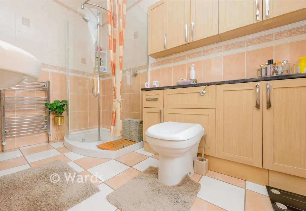 En-Suite Shower Room - Sun Lane, Gravesend, Kent - Wards of Kent