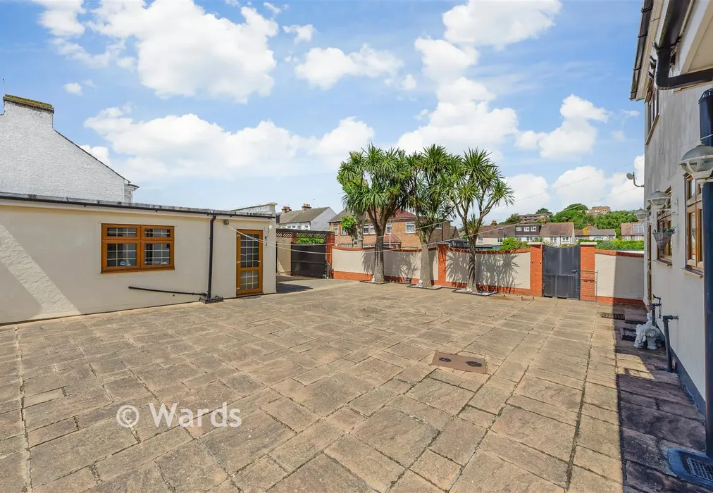 Rear Garden - Sun Lane, Gravesend, Kent - Wards of Kent