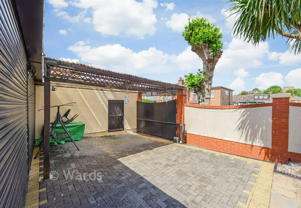 Patio / Decking - Sun Lane, Gravesend, Kent - Wards of Kent