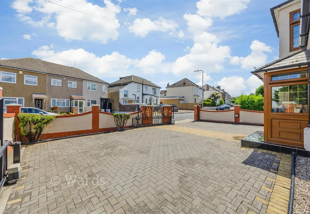 Driveway/Parking - Sun Lane, Gravesend, Kent - Wards of Kent