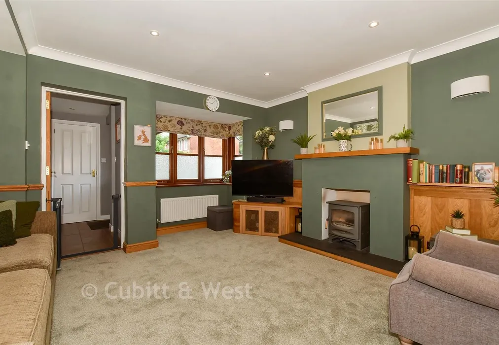 Lounge/Dining Room - Singleton Road, Broadbridge Heath, West Sussex - Wards of Kent